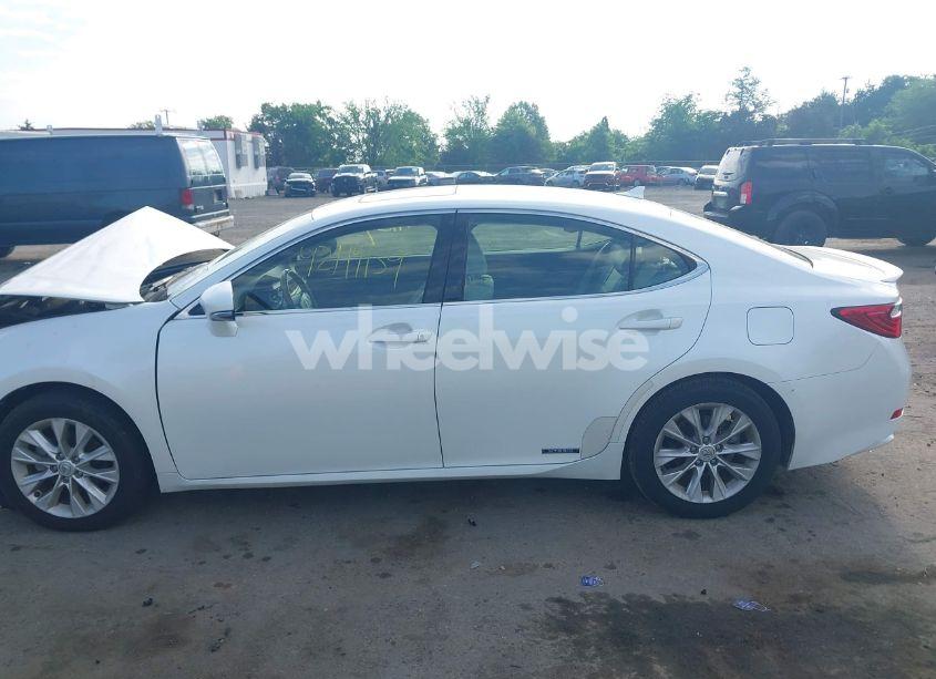 Photo 15 of 2013 Lexus Es 300H (VIN JTHBW1GG9D2026119)