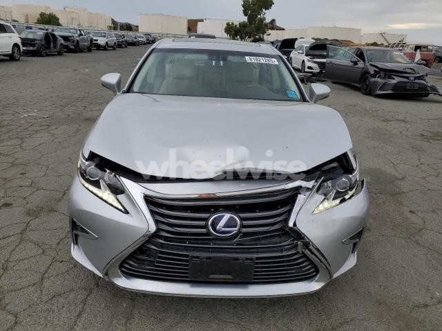 Photo 2 of 2016 LEXUS ES 300H (VIN JTHBW1GGXG2112673)