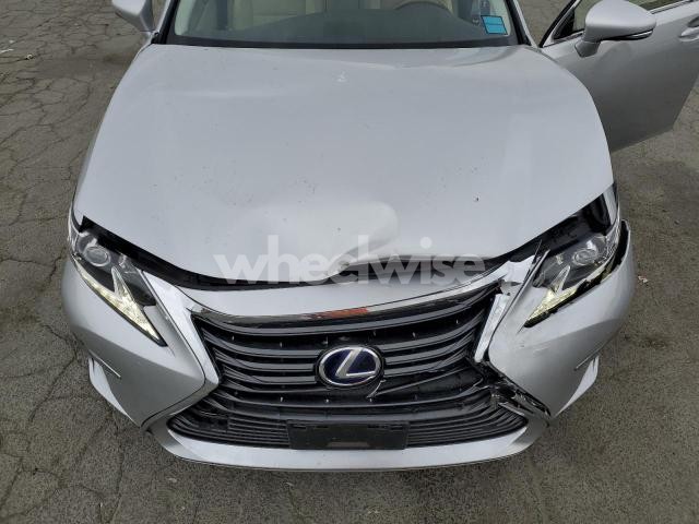 Photo 4 of 2016 LEXUS ES 300H (VIN JTHBW1GGXG2112673)