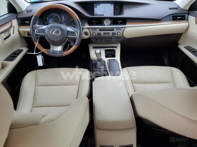 Photo 6 of 2016 LEXUS ES 300H (VIN JTHBW1GGXG2112673)