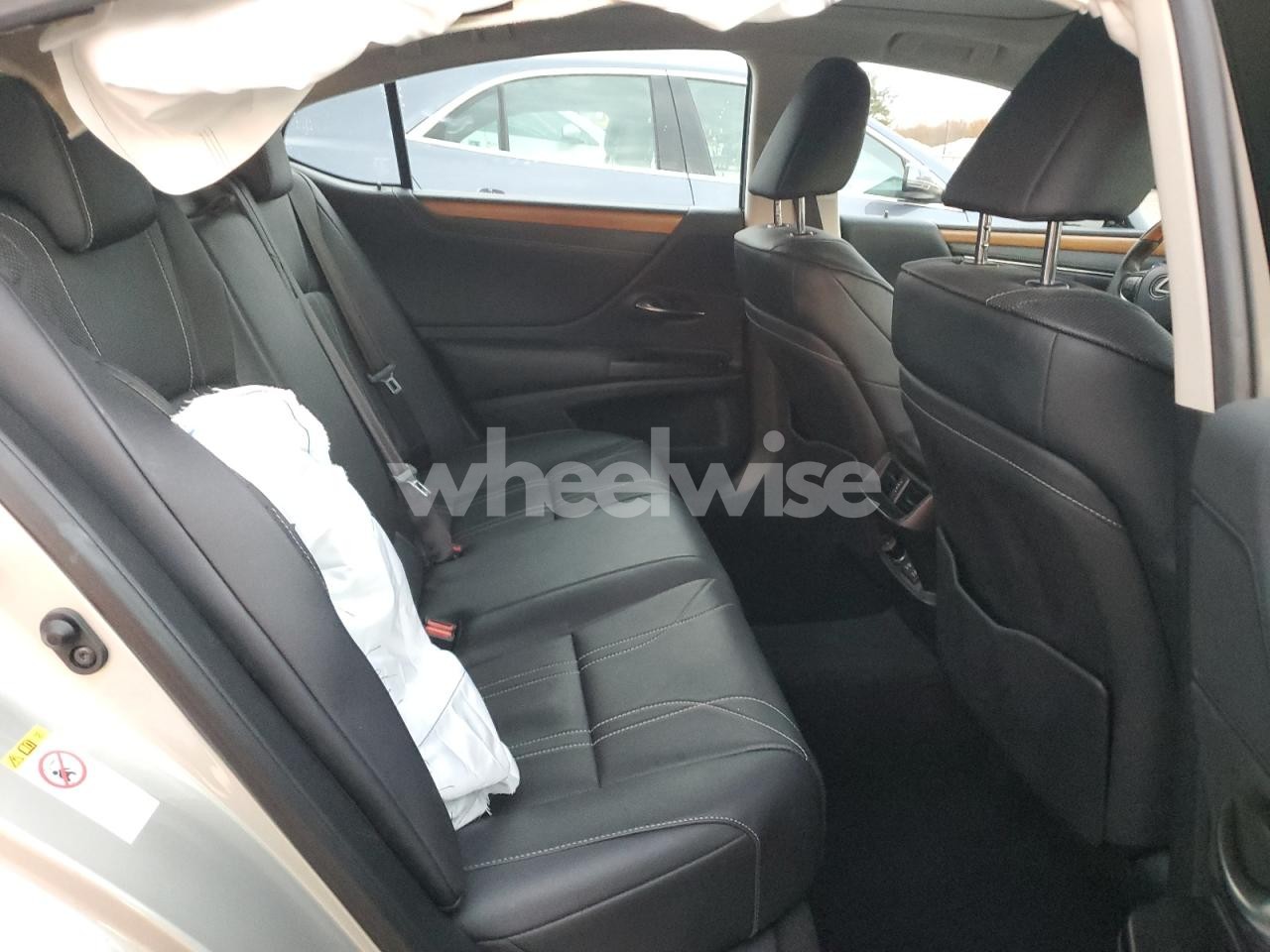Photo 10 of 2019 LEXUS ES 350 (VIN JTHBZ1B19K2004712)