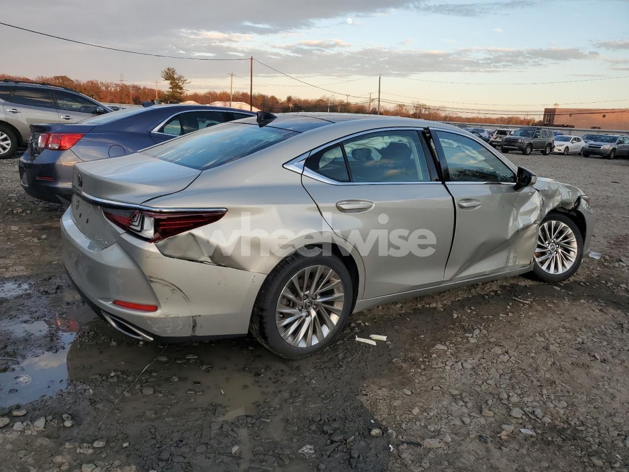 Photo 3 of 2019 LEXUS ES 350 (VIN JTHBZ1B19K2004712)