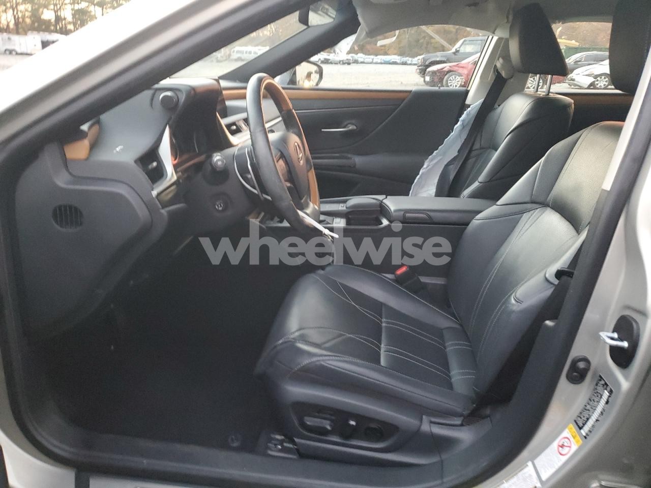 Photo 7 of 2019 LEXUS ES 350 (VIN JTHBZ1B19K2004712)