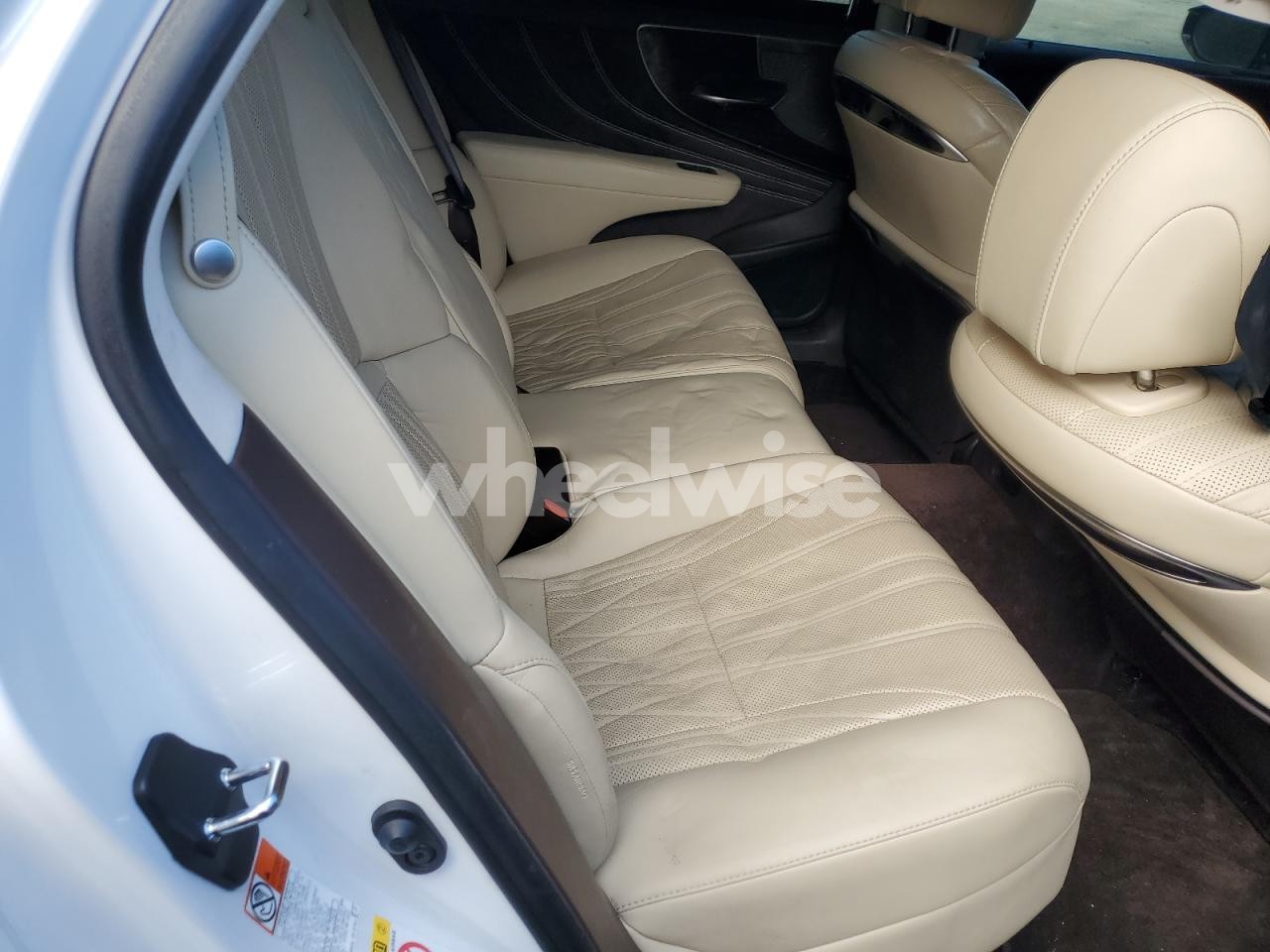 Photo 10 of 2018 LEXUS LS 500 (VIN JTHC5LFF6J5003841)