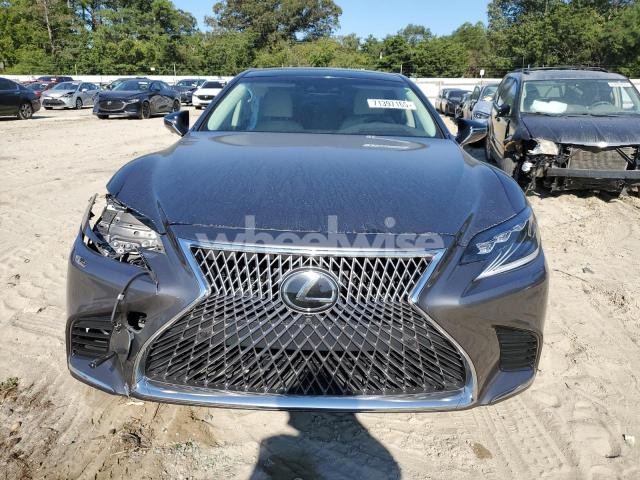 Photo 4 of 2018 LEXUS LS 500 N/A (VIN JTHC5LFF7J5004562)
