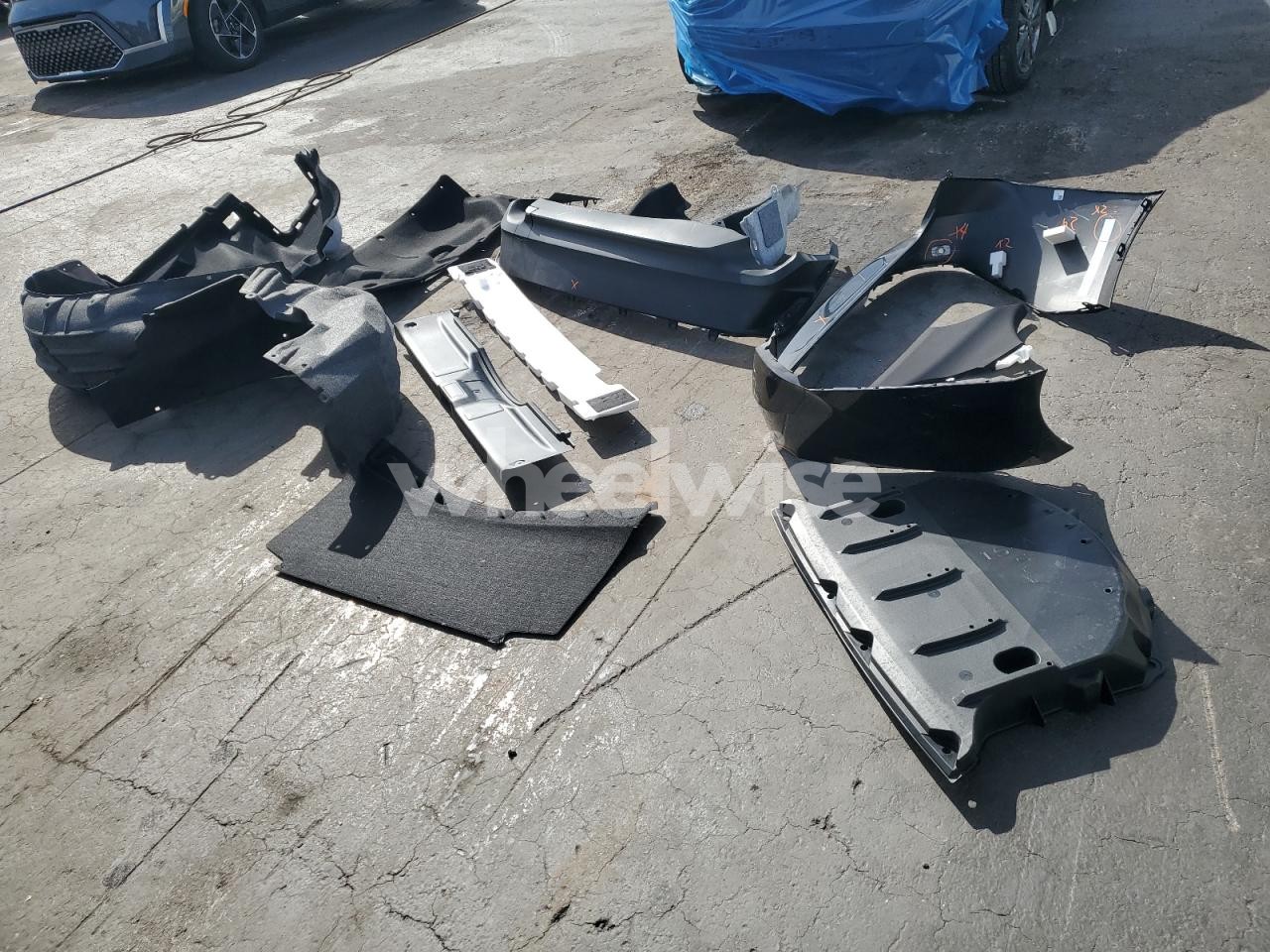 Photo 12 of 2024 LEXUS IS 300 (VIN JTHCA1D23R5132373)