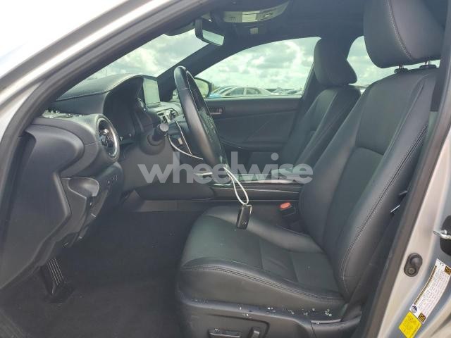 Photo 4 of 2021 LEXUS IS 300 (VIN JTHCA1D25M5113140)