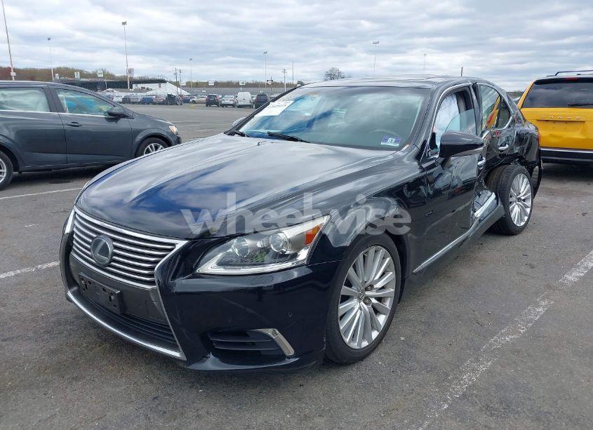 Photo 2 of 2017 Lexus Ls 460 (VIN JTHCL5EF2H5028166)