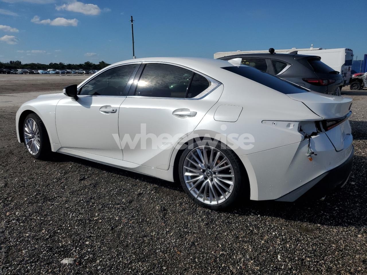 Photo 2 of 2022 LEXUS IS 300 (VIN JTHDA1D25N5120854)