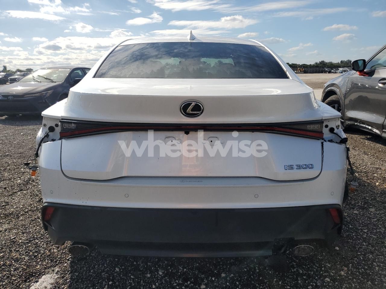 Photo 6 of 2022 LEXUS IS 300 (VIN JTHDA1D25N5120854)