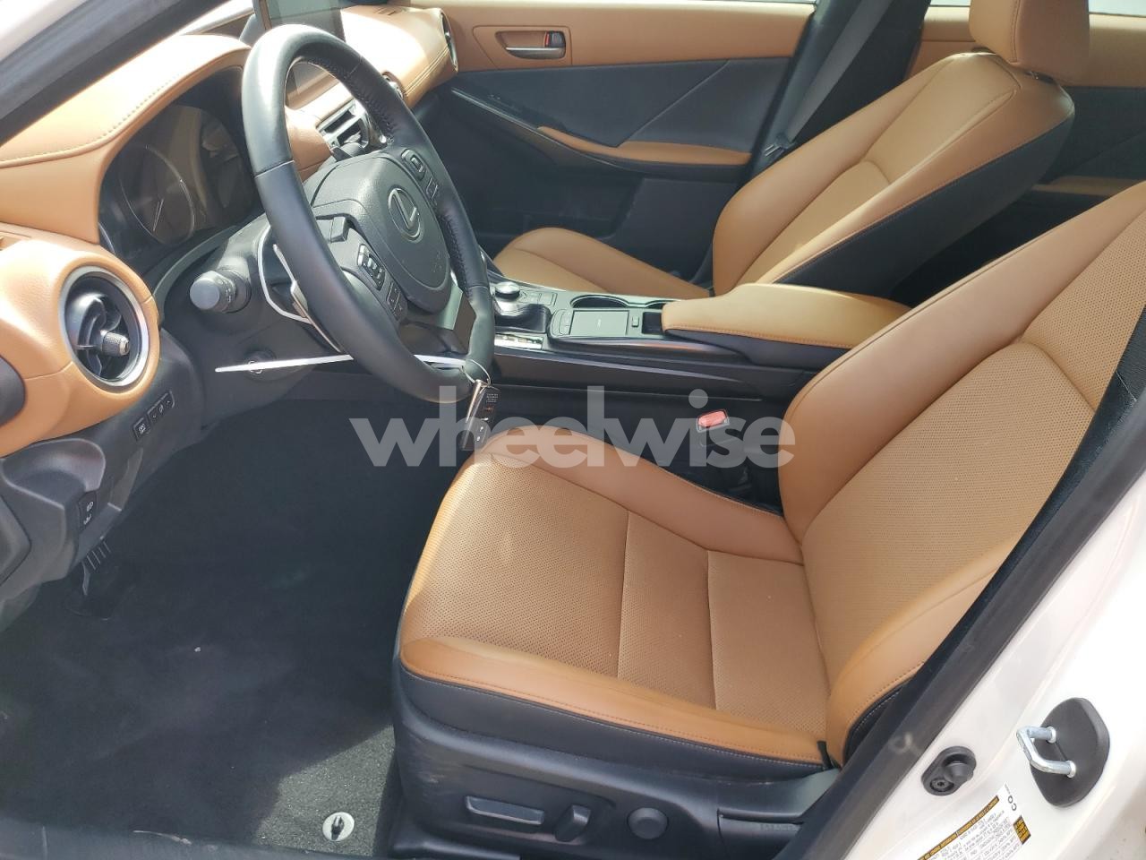 Photo 7 of 2022 LEXUS IS 300 (VIN JTHDA1D25N5120854)