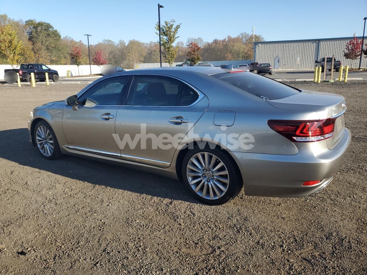 Photo 2 of 2017 LEXUS LS 460L (VIN JTHDL5EF1H5008186)