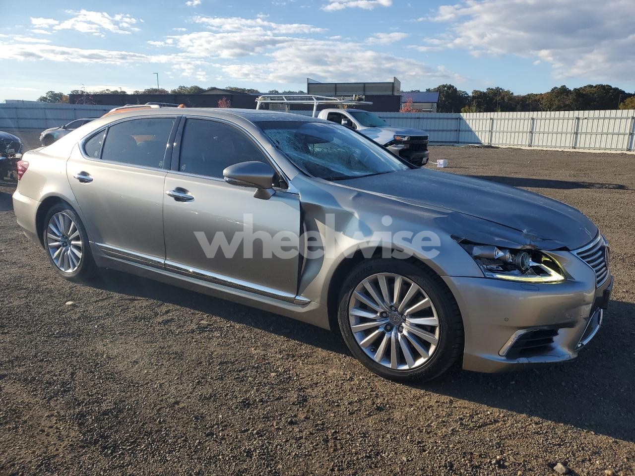 Photo 4 of 2017 LEXUS LS 460L (VIN JTHDL5EF1H5008186)