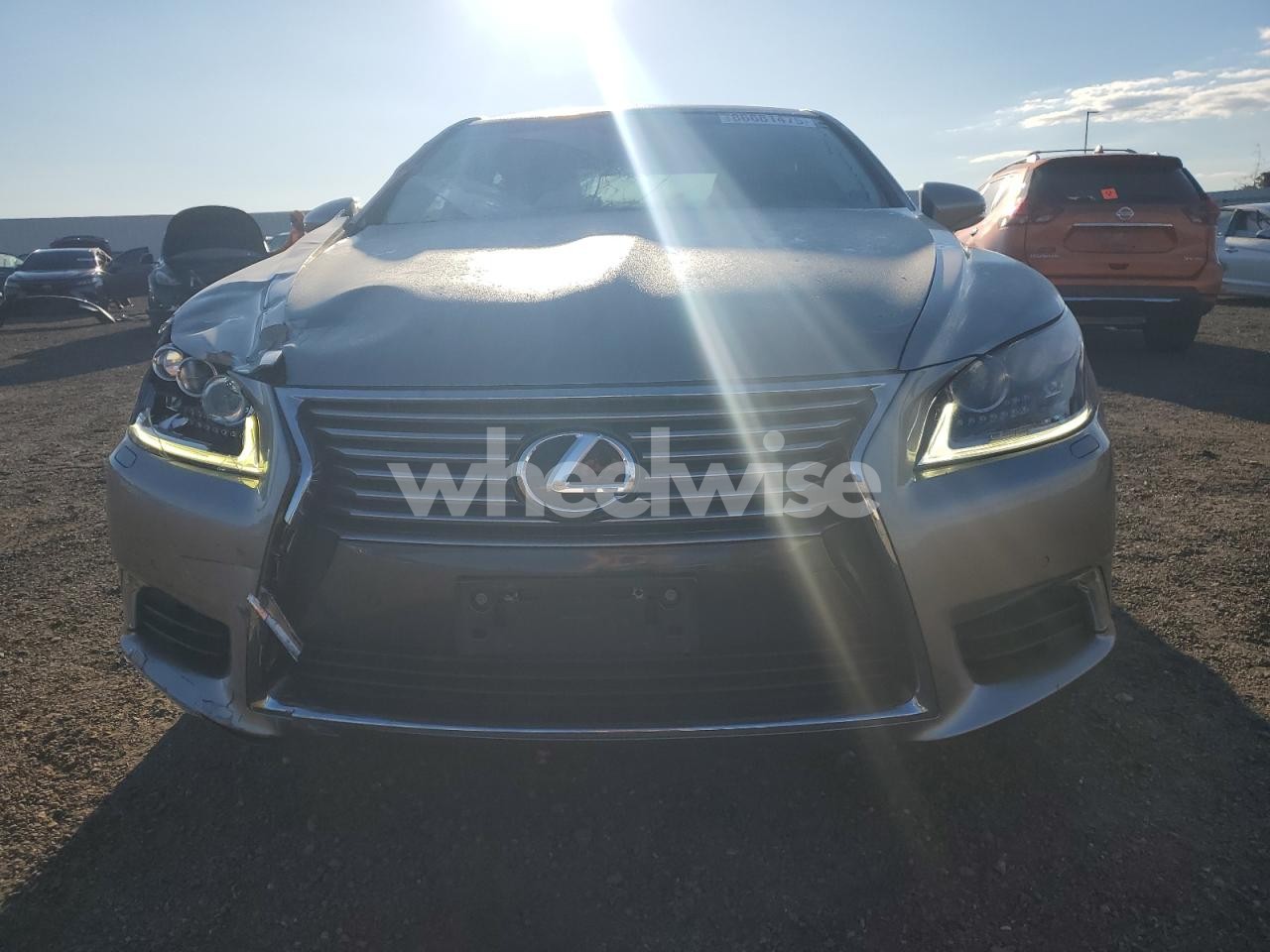 Photo 5 of 2017 LEXUS LS 460L (VIN JTHDL5EF1H5008186)