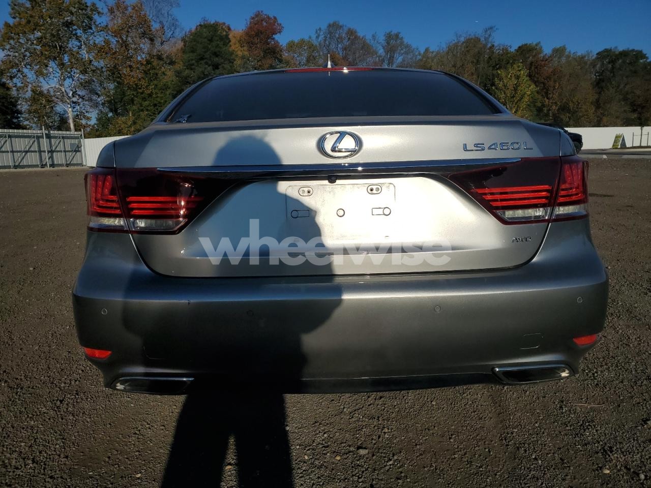 Photo 6 of 2017 LEXUS LS 460L (VIN JTHDL5EF1H5008186)