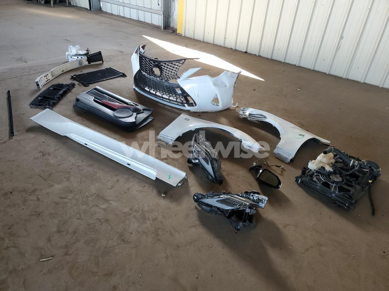 Photo 12 of 2020 LEXUS RC 300 F SPORT (VIN JTHG85EC1L5005754)