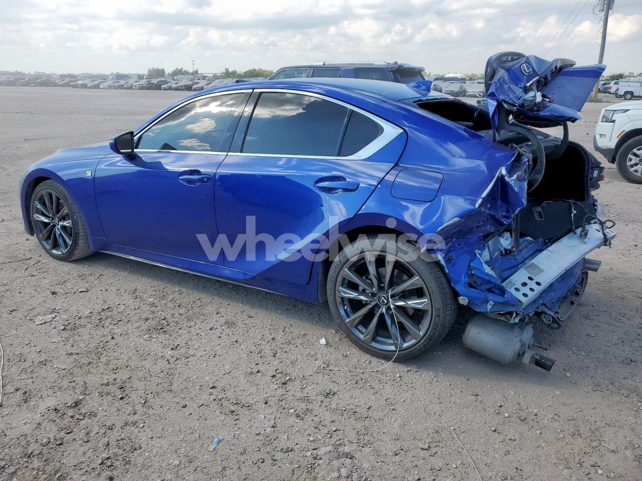 Photo 2 of 2022 LEXUS IS 350 F SPORT (VIN JTHGZ1B24N5055035)