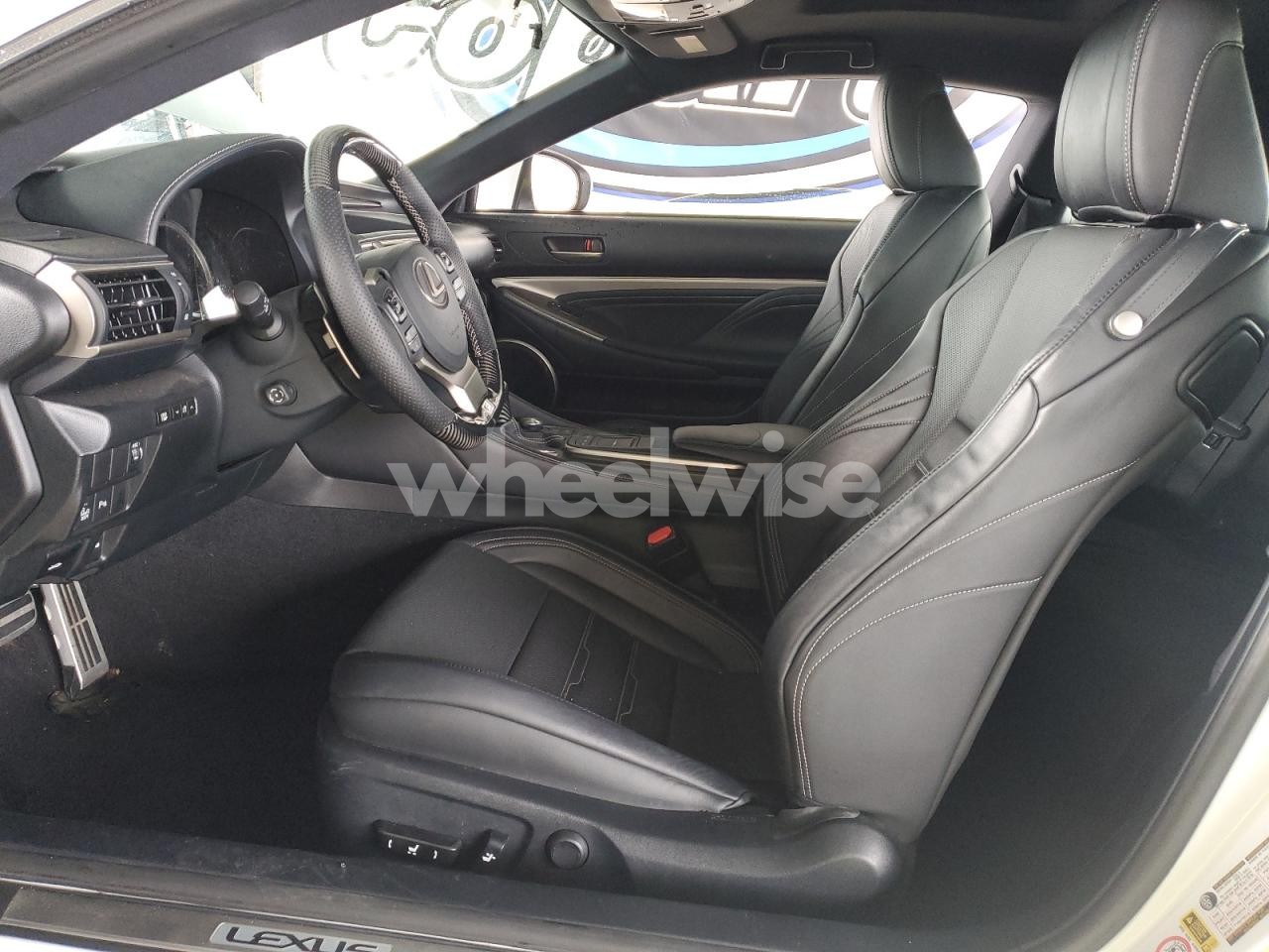 Photo 7 of 2016 LEXUS RC 350 (VIN JTHHE5BC2G5013675)