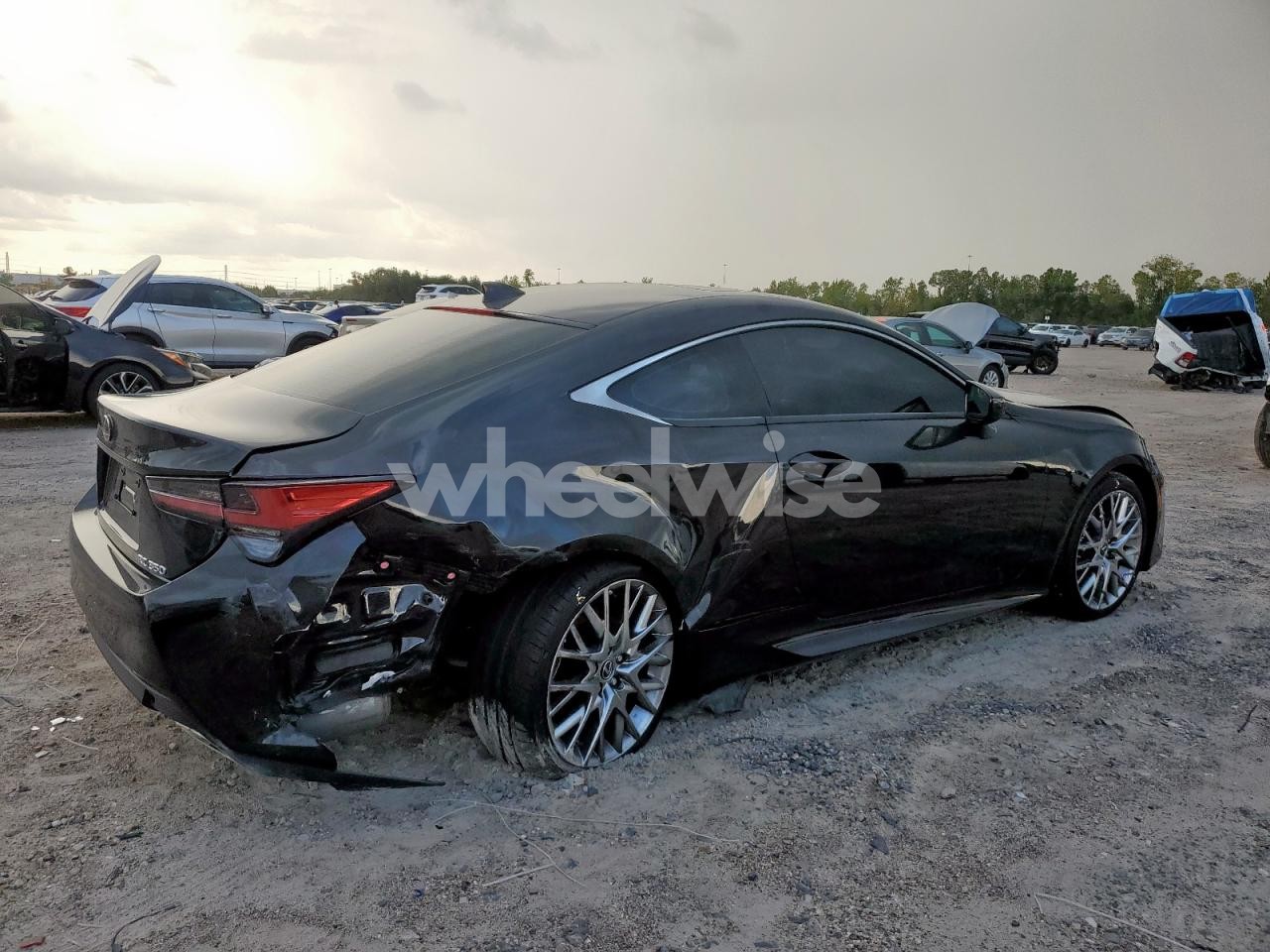 Photo 3 of 2019 LEXUS RC 350 (VIN JTHHZ5BC3K5021748)