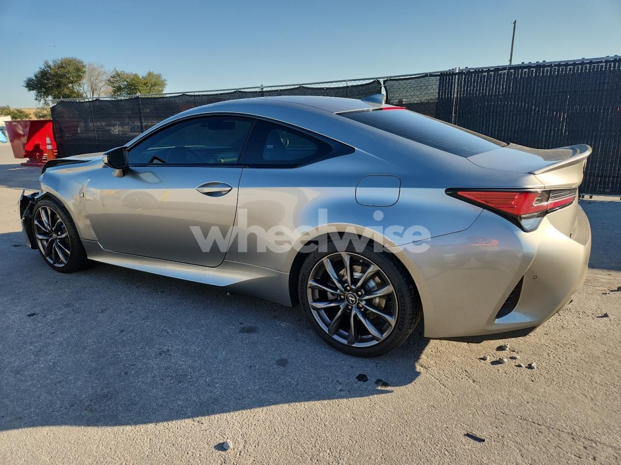 Photo 2 of 2019 LEXUS RC 350 (VIN JTHHZ5BC4K5021600)