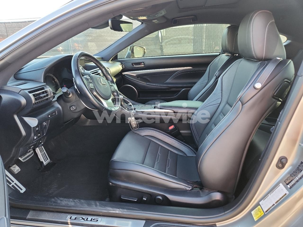 Photo 7 of 2019 LEXUS RC 350 (VIN JTHHZ5BC4K5021600)