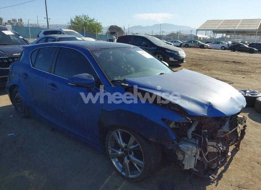 2015 Lexus Ct 200H (VIN JTHKD5BH3F2242516) main photo