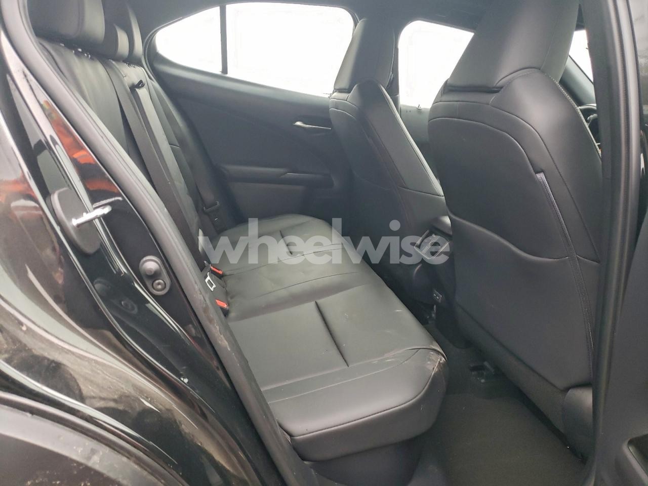 Photo 10 of 2021 LEXUS UX 250H (VIN JTHP9JBH9M2038591)