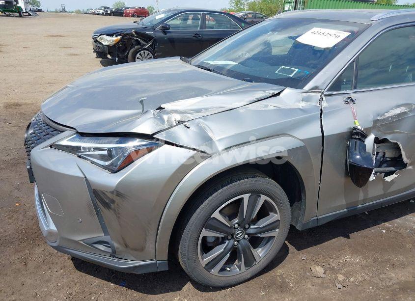 Photo 6 of 2022 Lexus Ux 250H (VIN JTHP9JBHXN2054896)