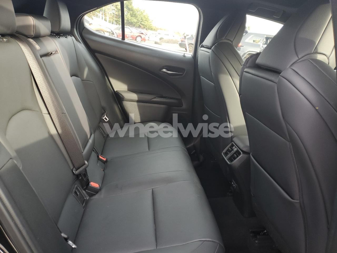 Photo 10 of 2021 LEXUS UX 250H N/A (VIN JTHR9JBH0M2051156)