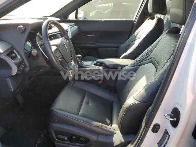 Photo 7 of 2019 LEXUS UX 250H N/A (VIN JTHU9JBH4K2011752)