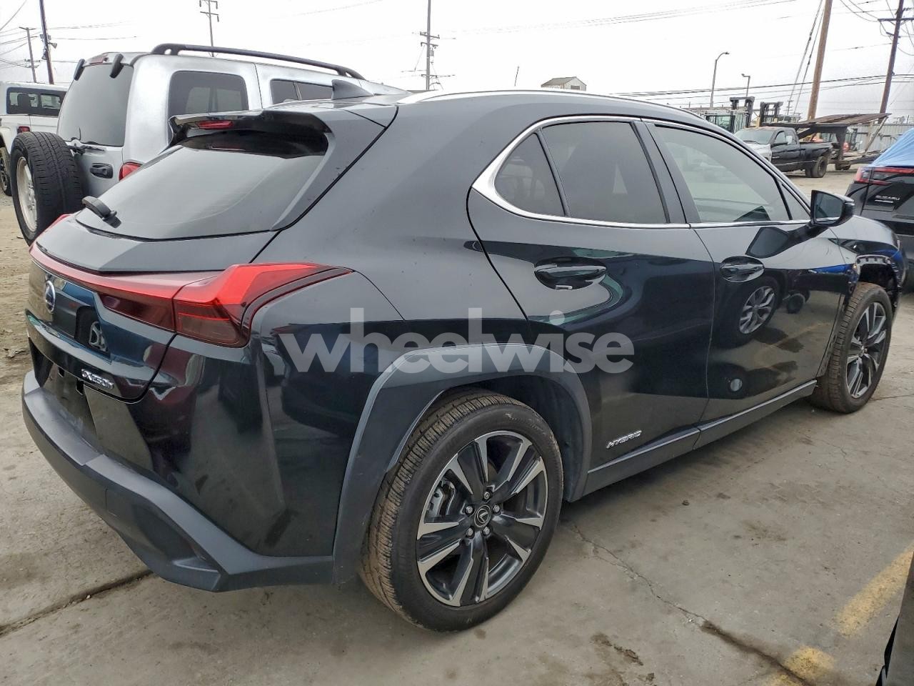 Photo 3 of 2019 LEXUS UX 250H (VIN JTHU9JBH7K2015620)