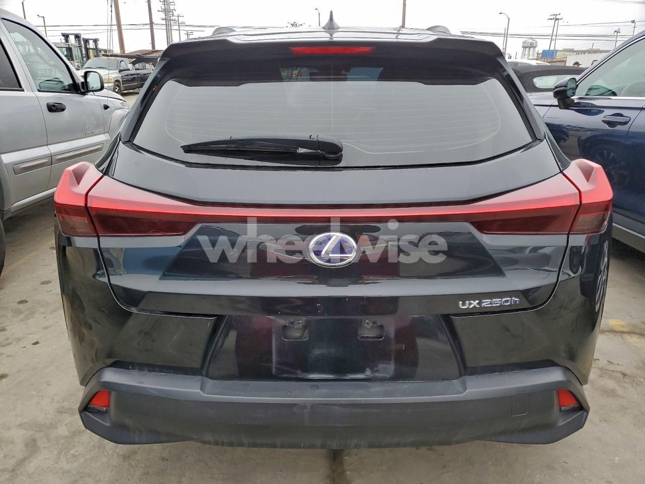Photo 6 of 2019 LEXUS UX 250H (VIN JTHU9JBH7K2015620)