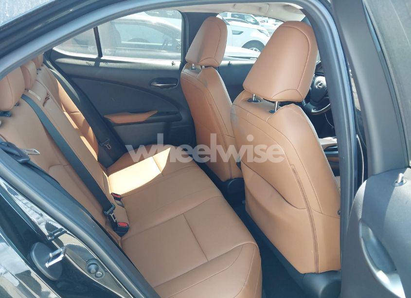 Photo 8 of 2022 Lexus Ux 200 (VIN JTHX3JBH8N2047074)