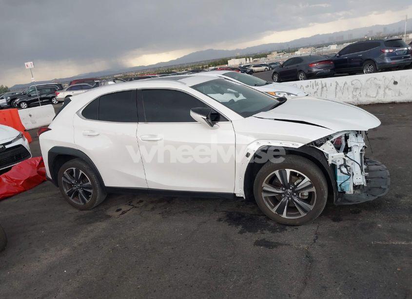 Photo 13 of 2023 Lexus Ux 250H (VIN JTHX6JBH7P2141313)