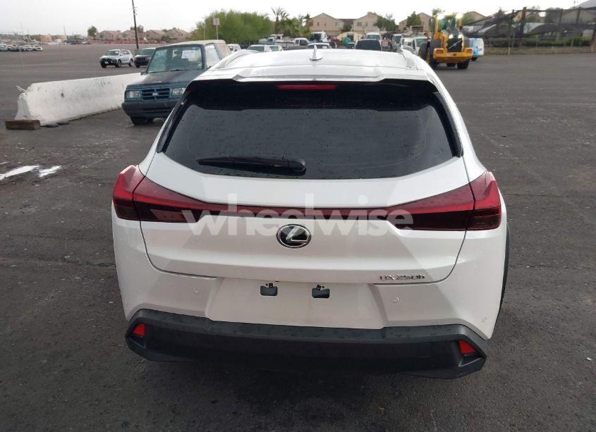 Photo 16 of 2023 Lexus Ux 250H (VIN JTHX6JBH7P2141313)