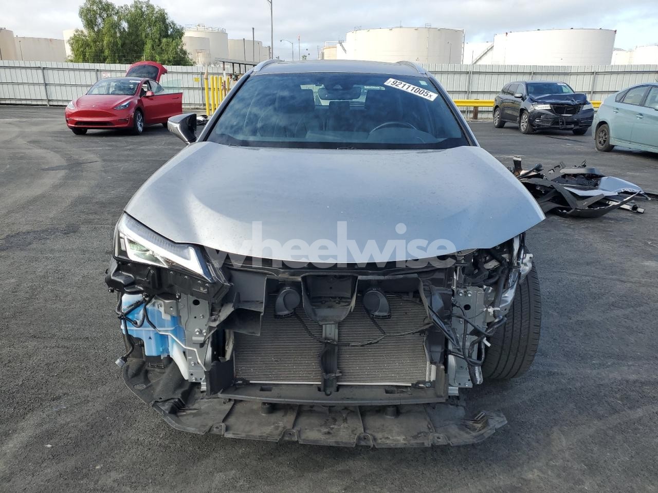 Photo 5 of 2019 LEXUS UX 200 N/A (VIN JTHY3JBH3K2013043)