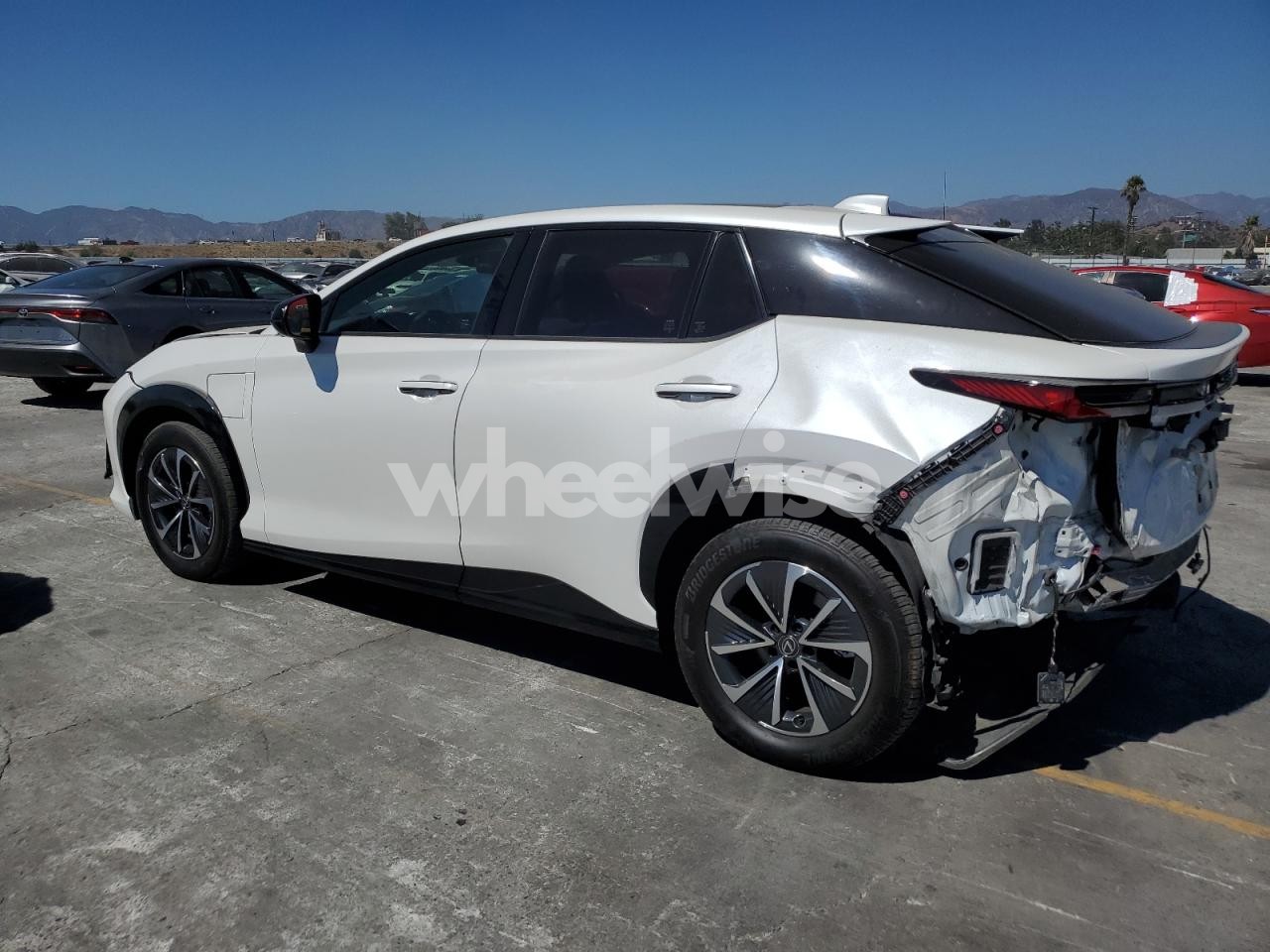 Photo 2 of 2023 LEXUS RZ 450E (VIN JTJAAAAB8PA006136)