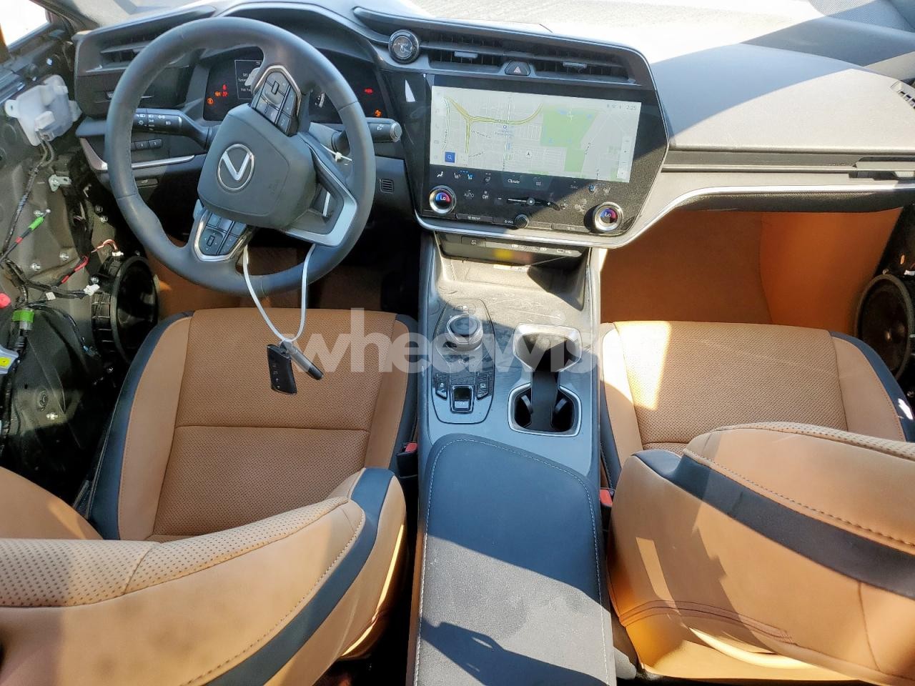 Photo 8 of 2023 LEXUS RZ 450E (VIN JTJAAAABXPA001679)