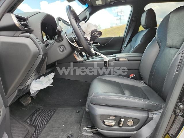 Photo 13 of 2024 LEXUS LX 600 BASE N/A (VIN JTJAB7CX8R4049711)