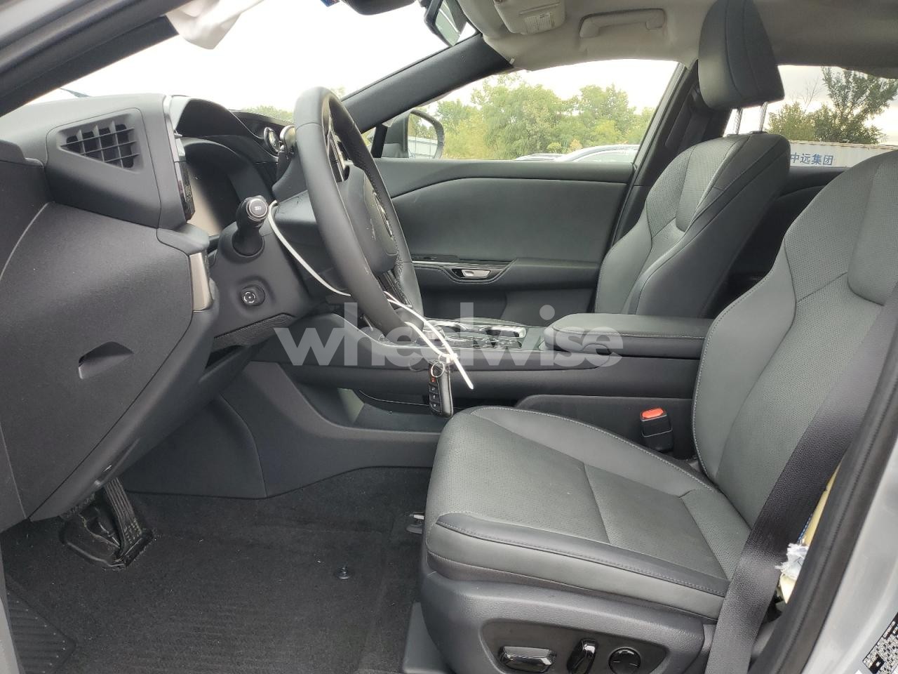 Photo 7 of 2025 LEXUS RZ 300E (VIN JTJABABB4SA008146)