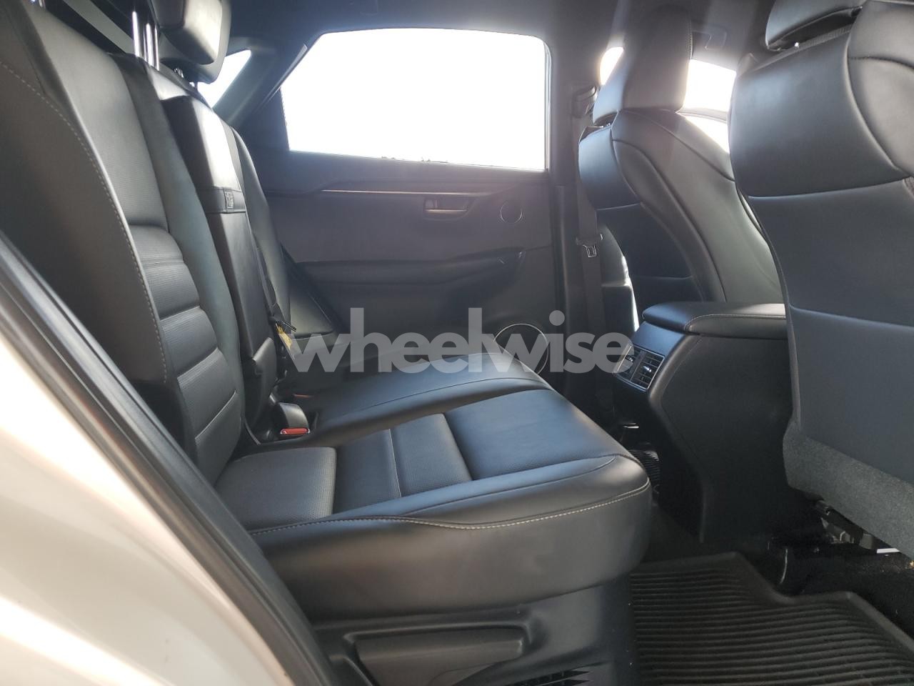 Photo 10 of 2015 LEXUS NX 200T N/A (VIN JTJBARBZ8F2001123)