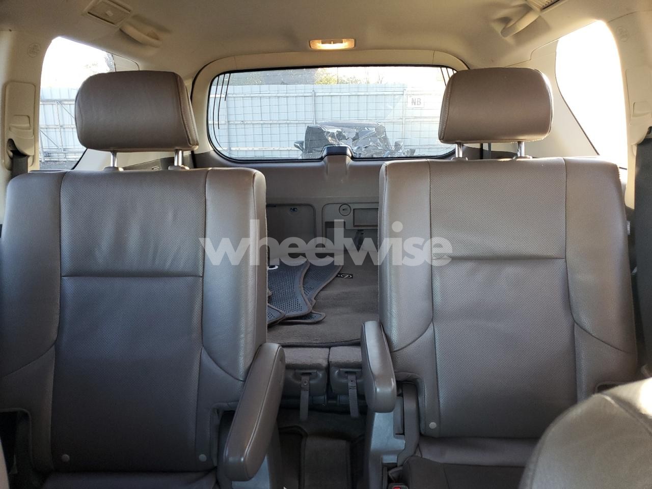 Photo 10 of 2018 LEXUS GX 460 (VIN JTJBM7FX7J5183439)