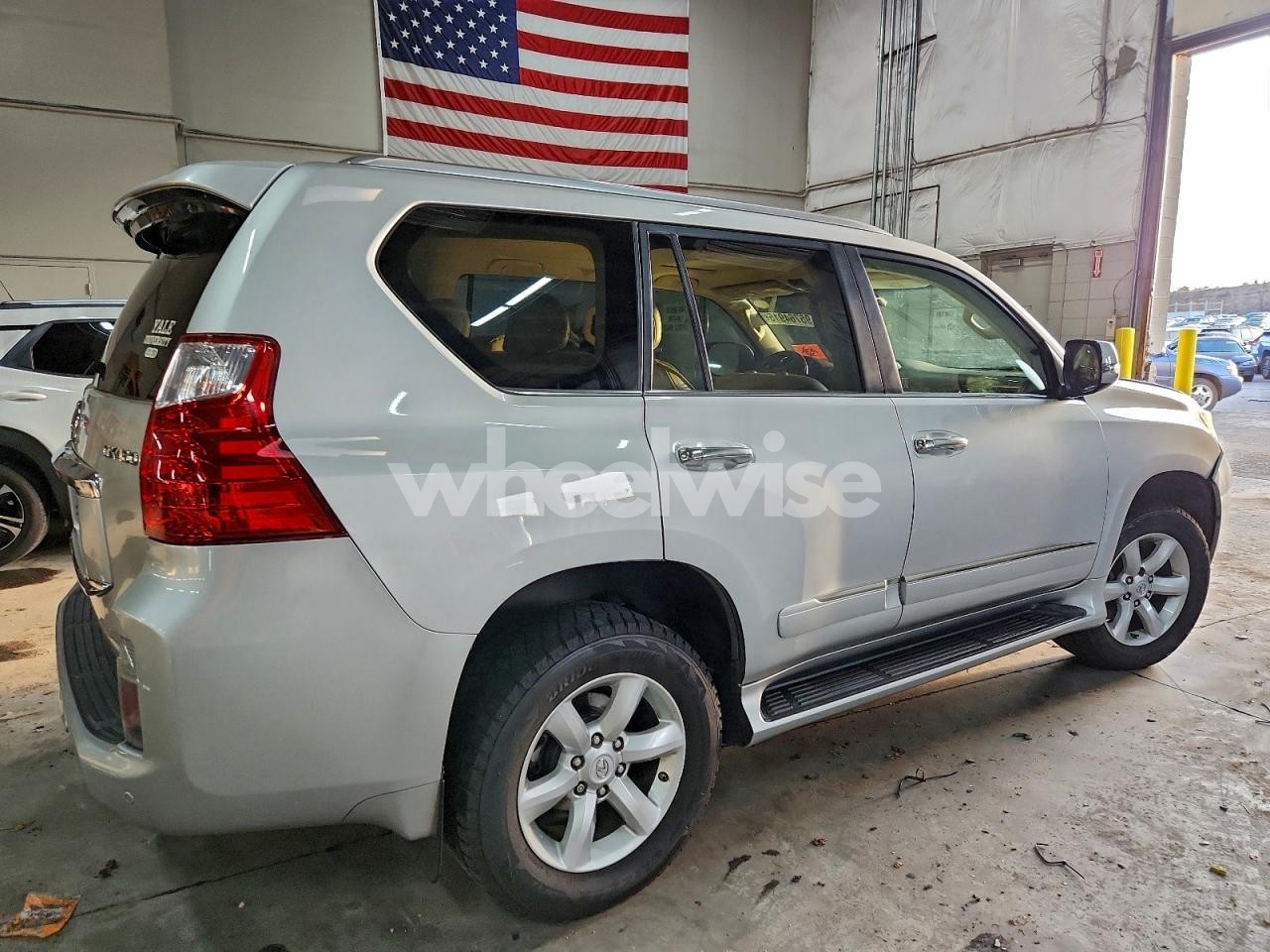 Photo 3 of 2012 LEXUS GX 460 (VIN JTJBM7FX9C5044660)
