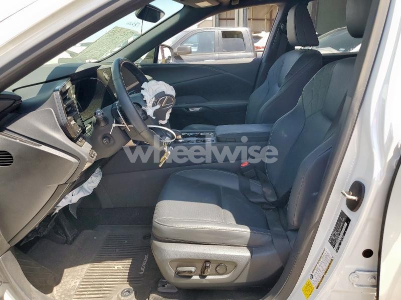 Photo 11 of 2024 LEXUS RX 350 PREMIUM (VIN JTJCHMAA2R2016445)