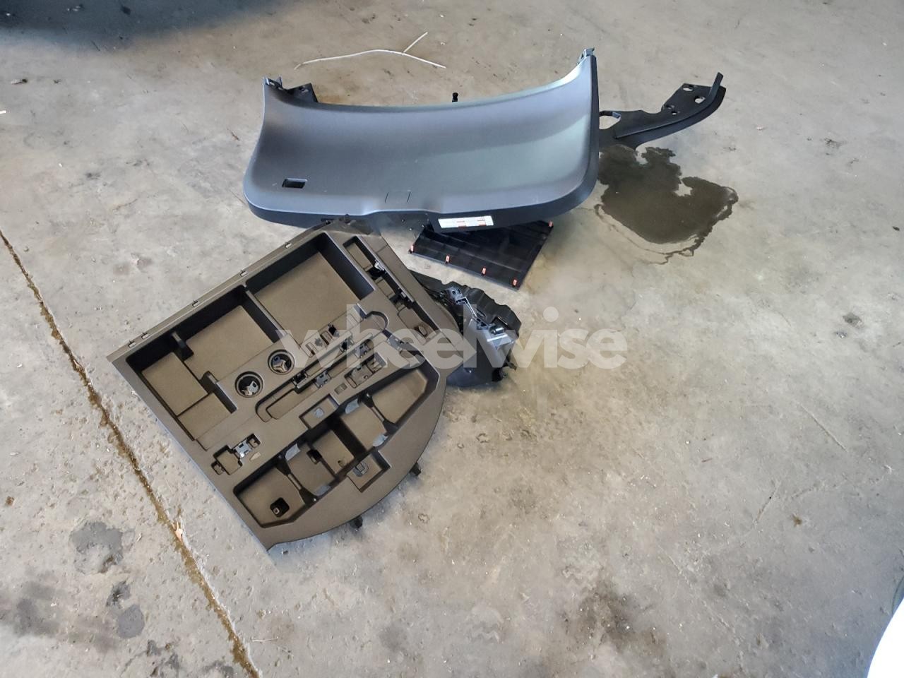 Photo 13 of 2024 LEXUS RX 450H+ LUXURY (VIN JTJCJMGA9R2020648)