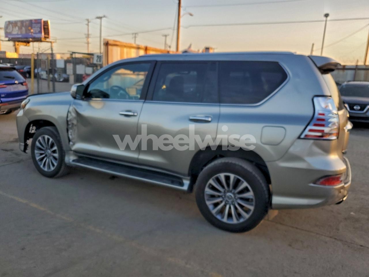 Photo 2 of 2023 LEXUS GX 460 LUXURY (VIN JTJGM7BX4P5344883)