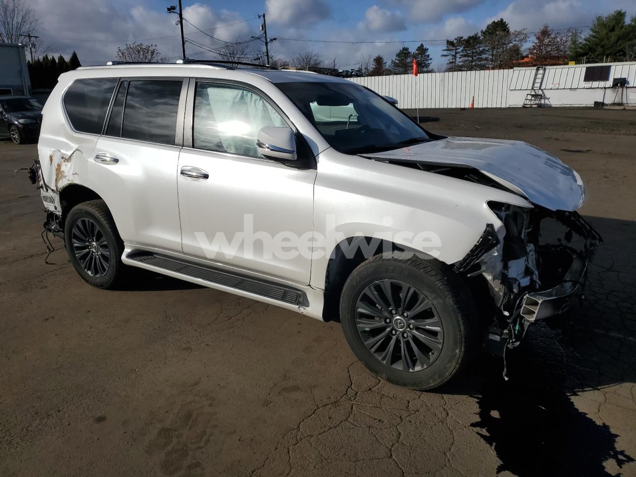 Photo 4 of 2023 LEXUS GX 460 LUXURY (VIN JTJGM7BX6P5351074)