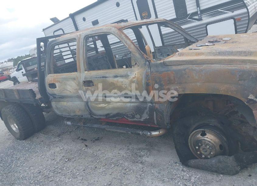 Photo 4 of 2005 Chevrolet Silverado 3500 LT (VIN JTJHA31U040******)