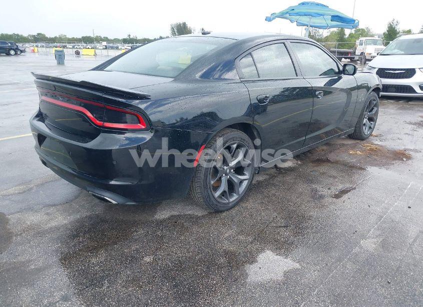 Photo 4 of 2020 Dodge Charger SXT RWD (VIN JTJHA31UX40******)