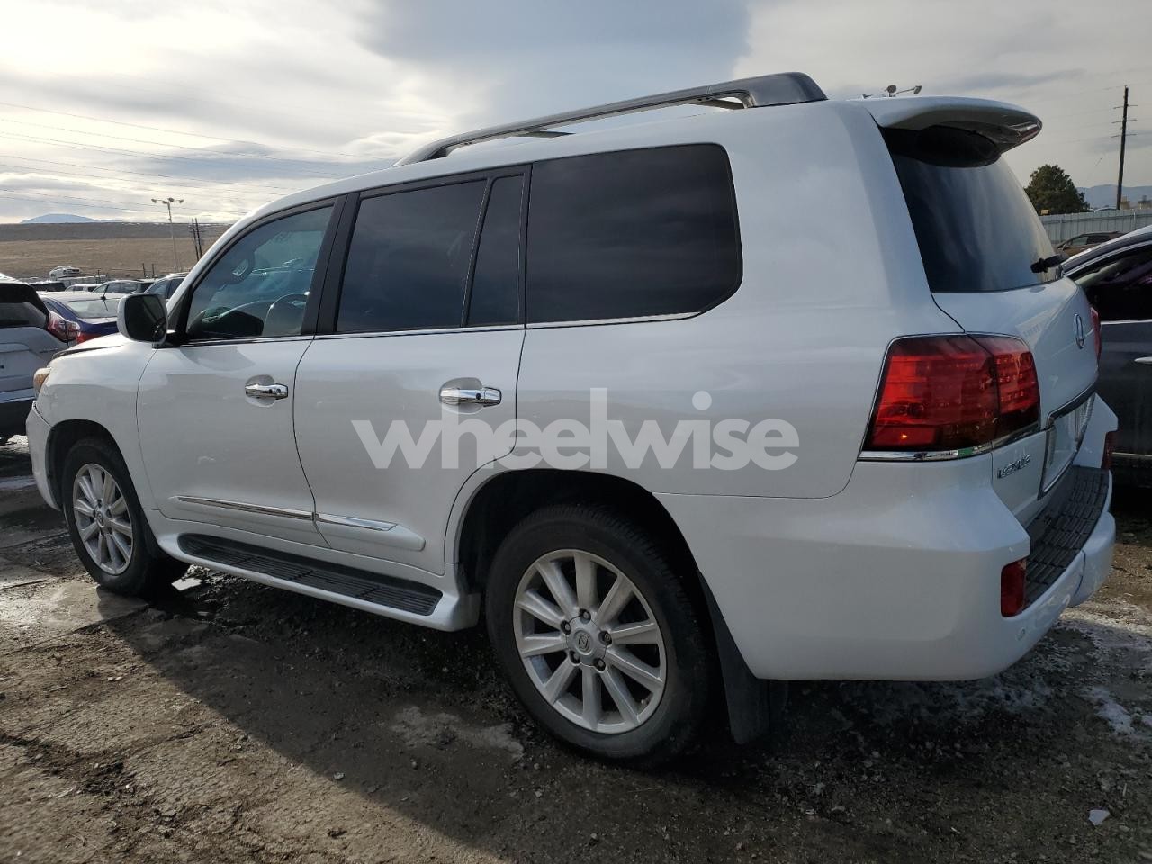 Photo 2 of 2008 LEXUS LX 570 (VIN JTJHY00W684013546)